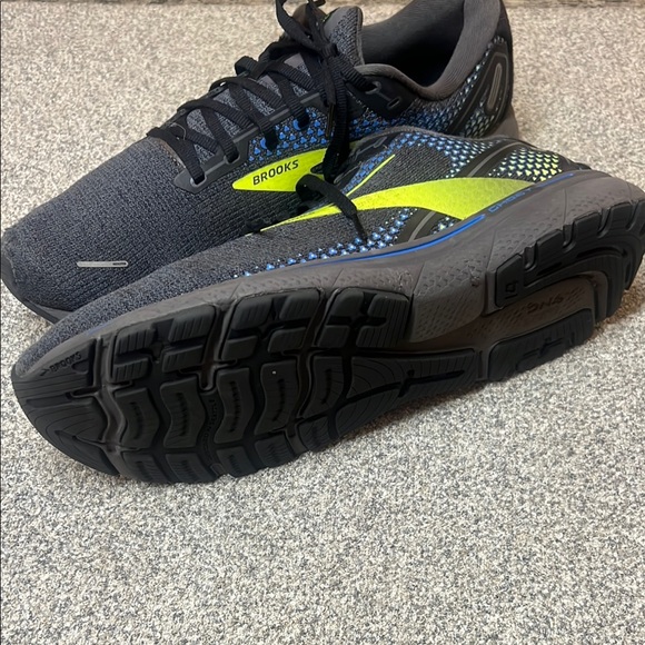 Brooks Men's Athletic Shoes - Black, Blue, Grey and Yellow size 14 - Picture 2 of 5